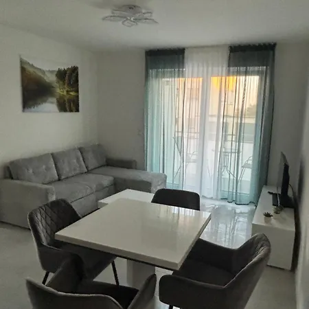 Gergert In Apartament