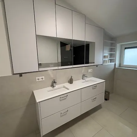Gergert In Apartament