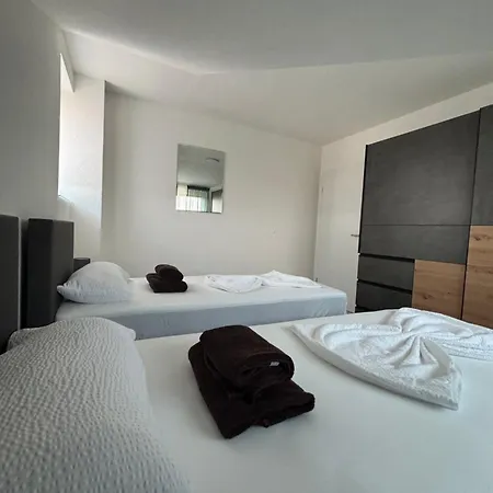 Gergert In Apartment